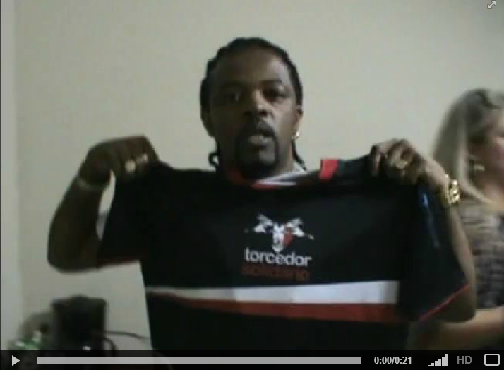 revelacao_camisa_solidario